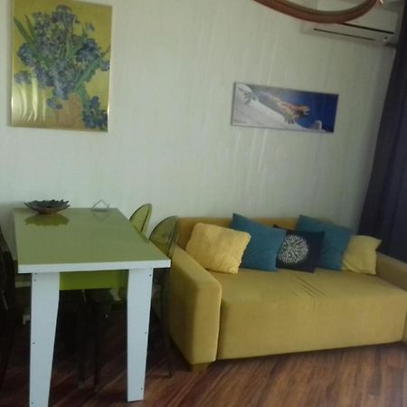 Apartment On Kobaladze Str 2 Batumi Exterior photo