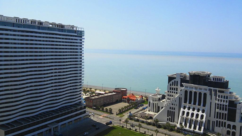 Apartment On Kobaladze Str 2 Batumi Exterior photo
